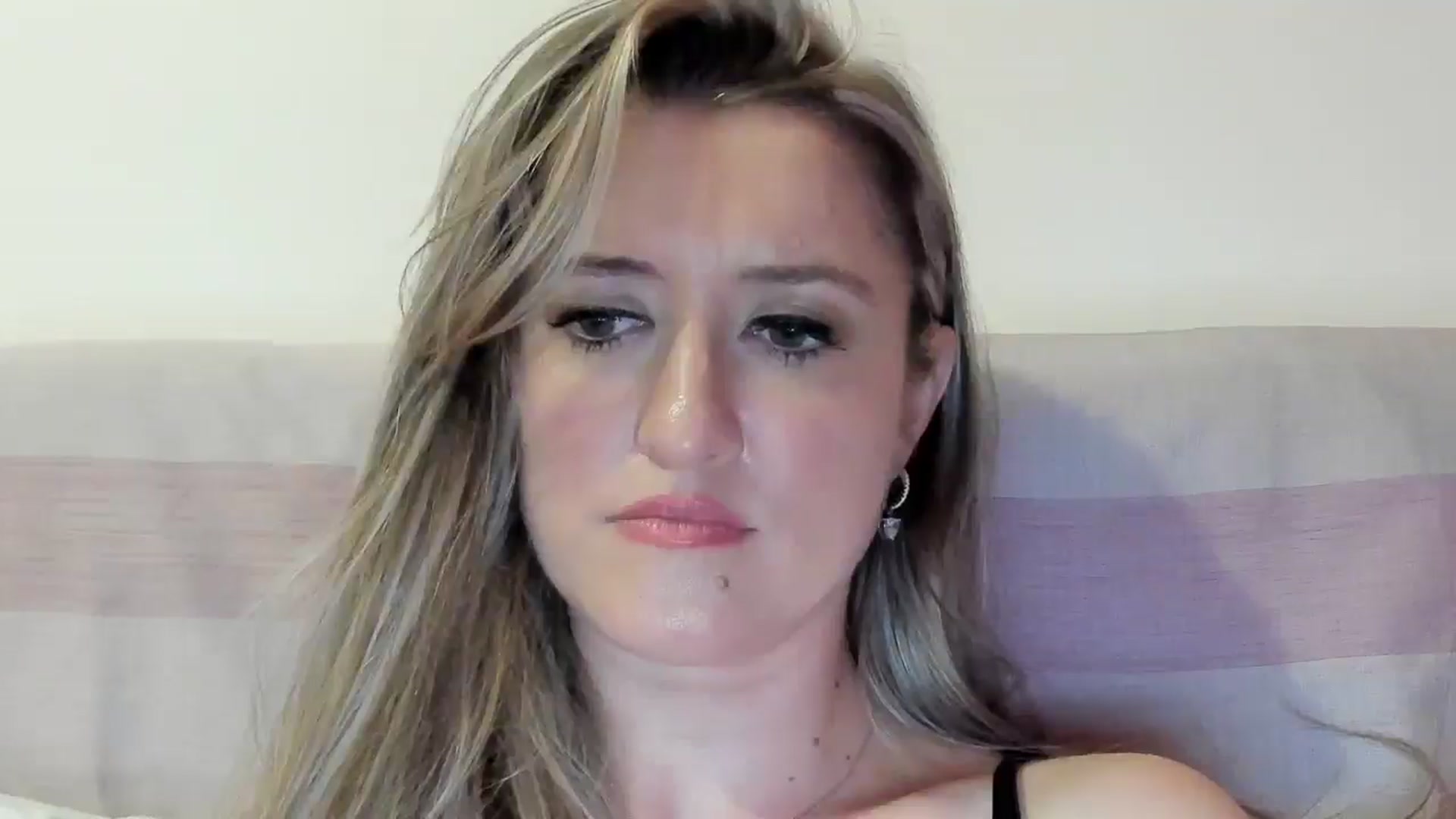 Gallery image thumbnail from BestDream's myfreecams stream on, 06/30/2025, 23:13 image 2 of 20