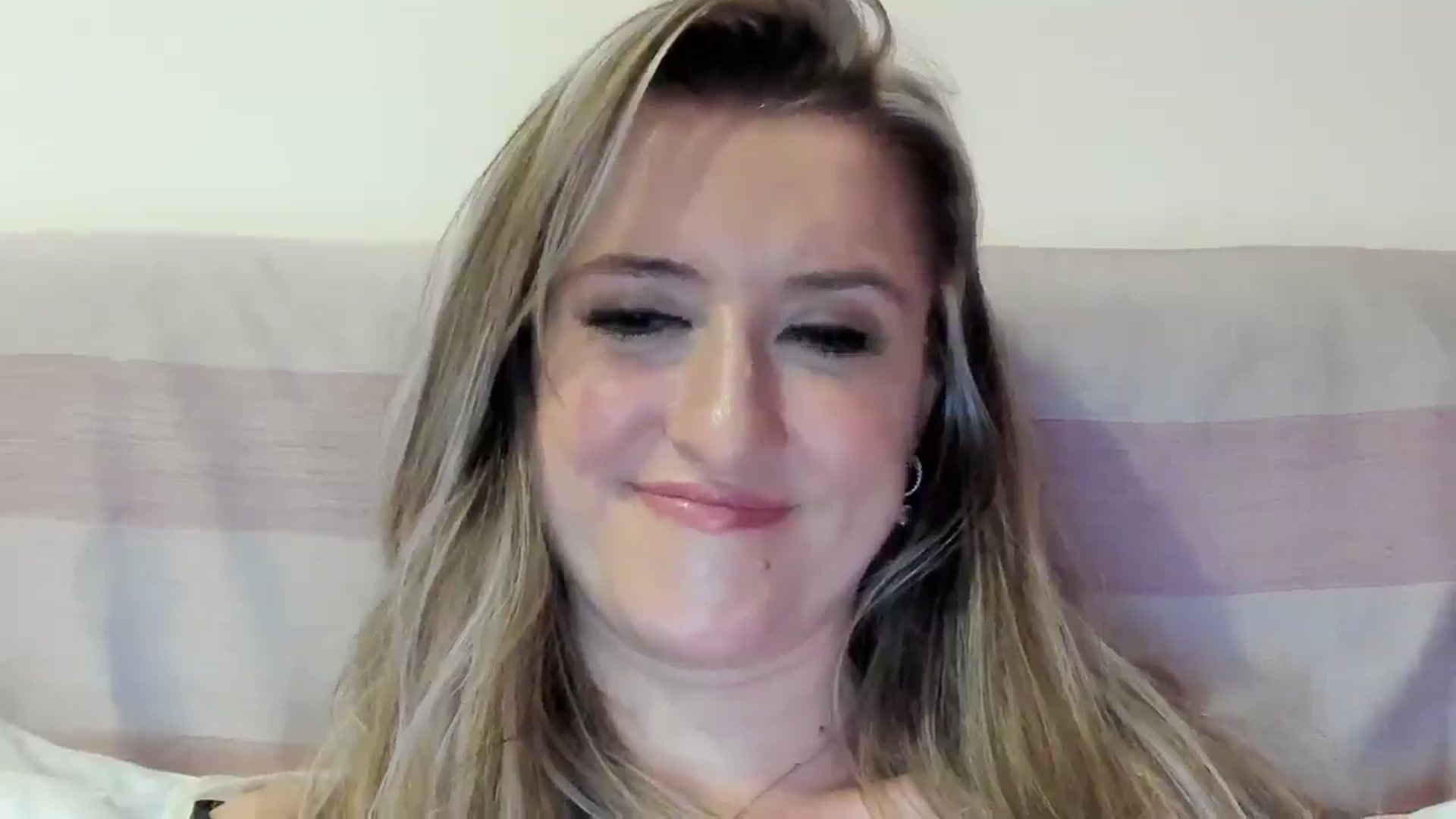 Gallery image thumbnail from BestDream's myfreecams stream on, 07/01/2025, 24:22 image 19 of 20