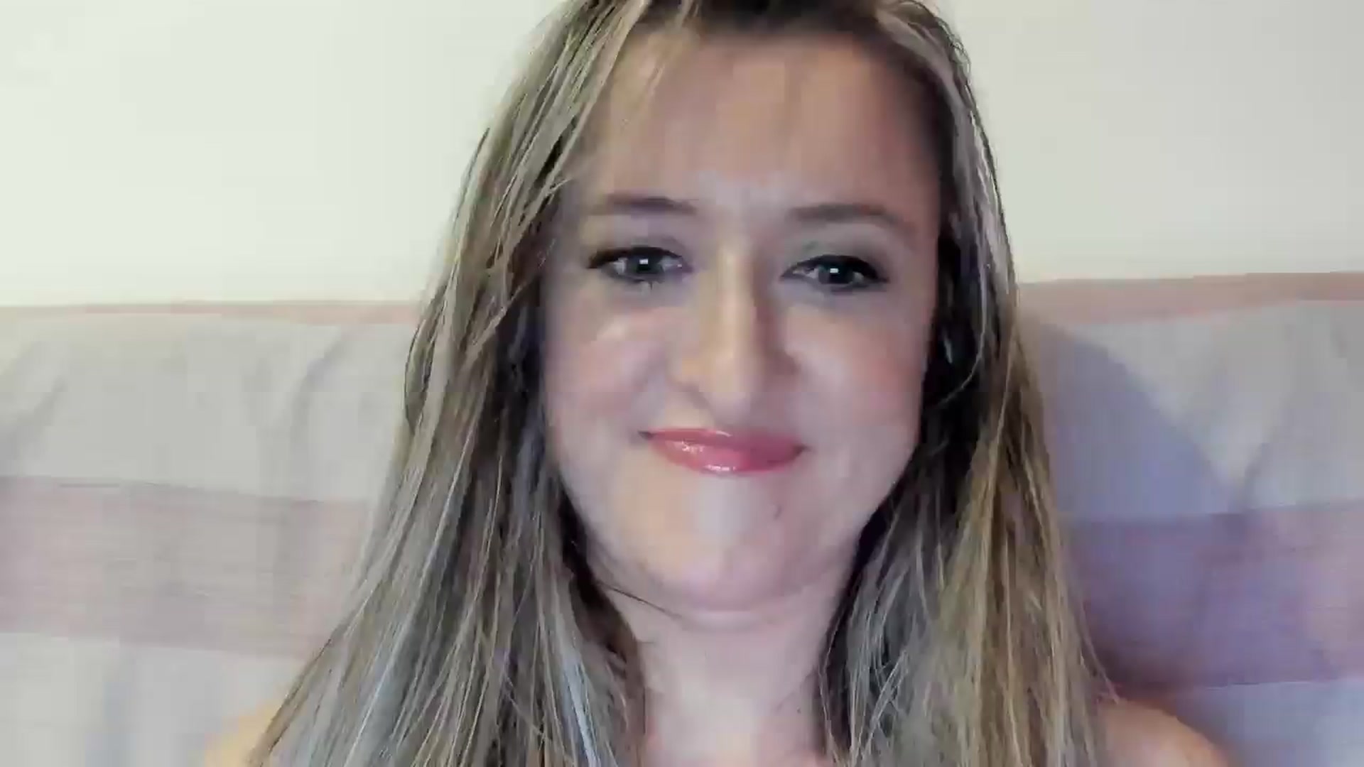 Gallery image thumbnail from BestDream's myfreecams stream on, 07/02/2025, 21:28 image 6 of 20