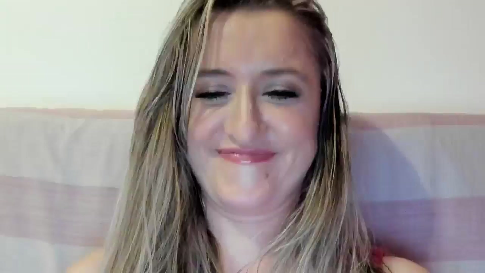 Gallery image thumbnail from BestDream's myfreecams stream on, 07/02/2025, 22:26 image 3 of 20