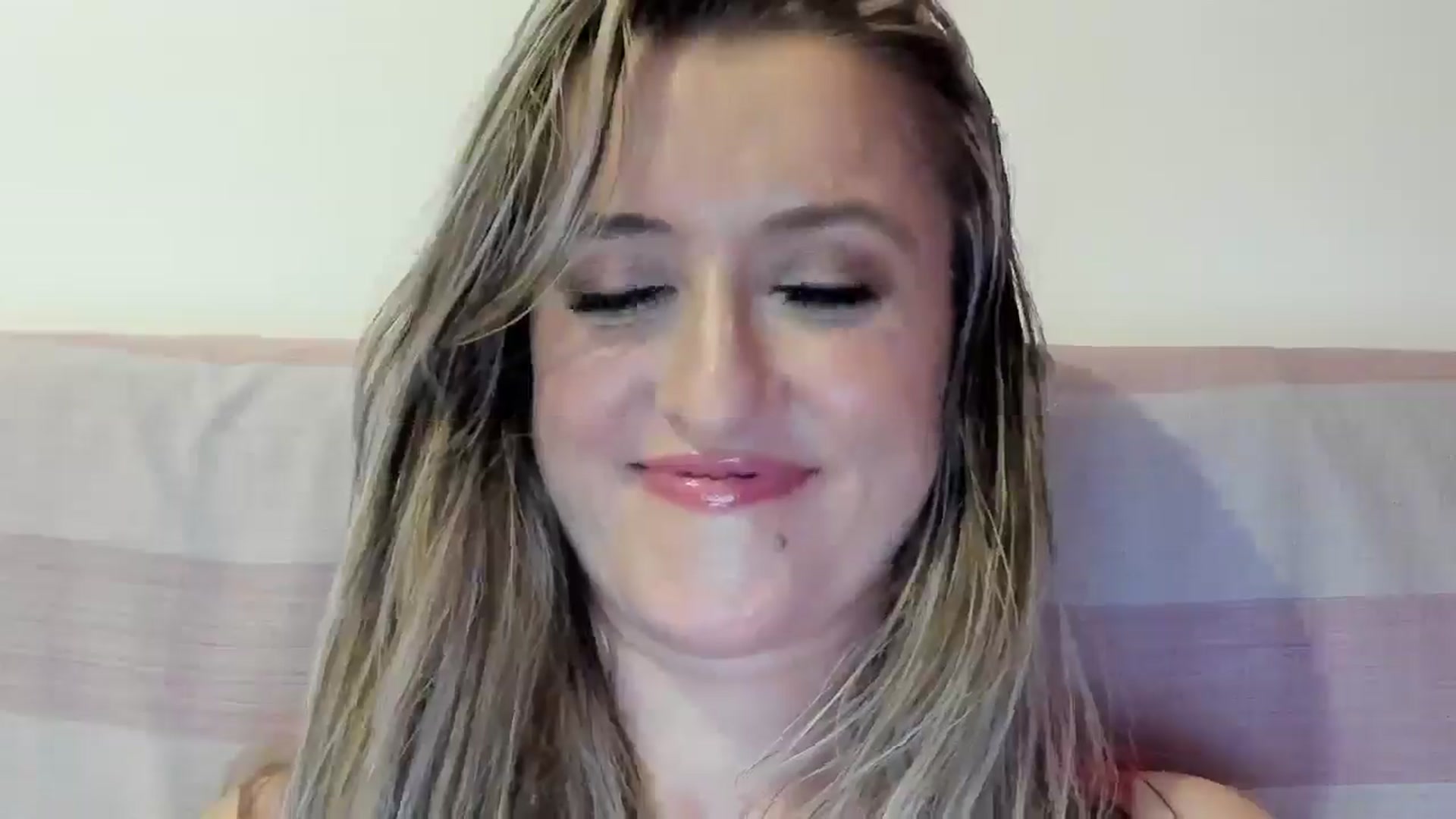 Gallery image thumbnail from BestDream's myfreecams stream on, 07/02/2025, 22:26 image 10 of 20