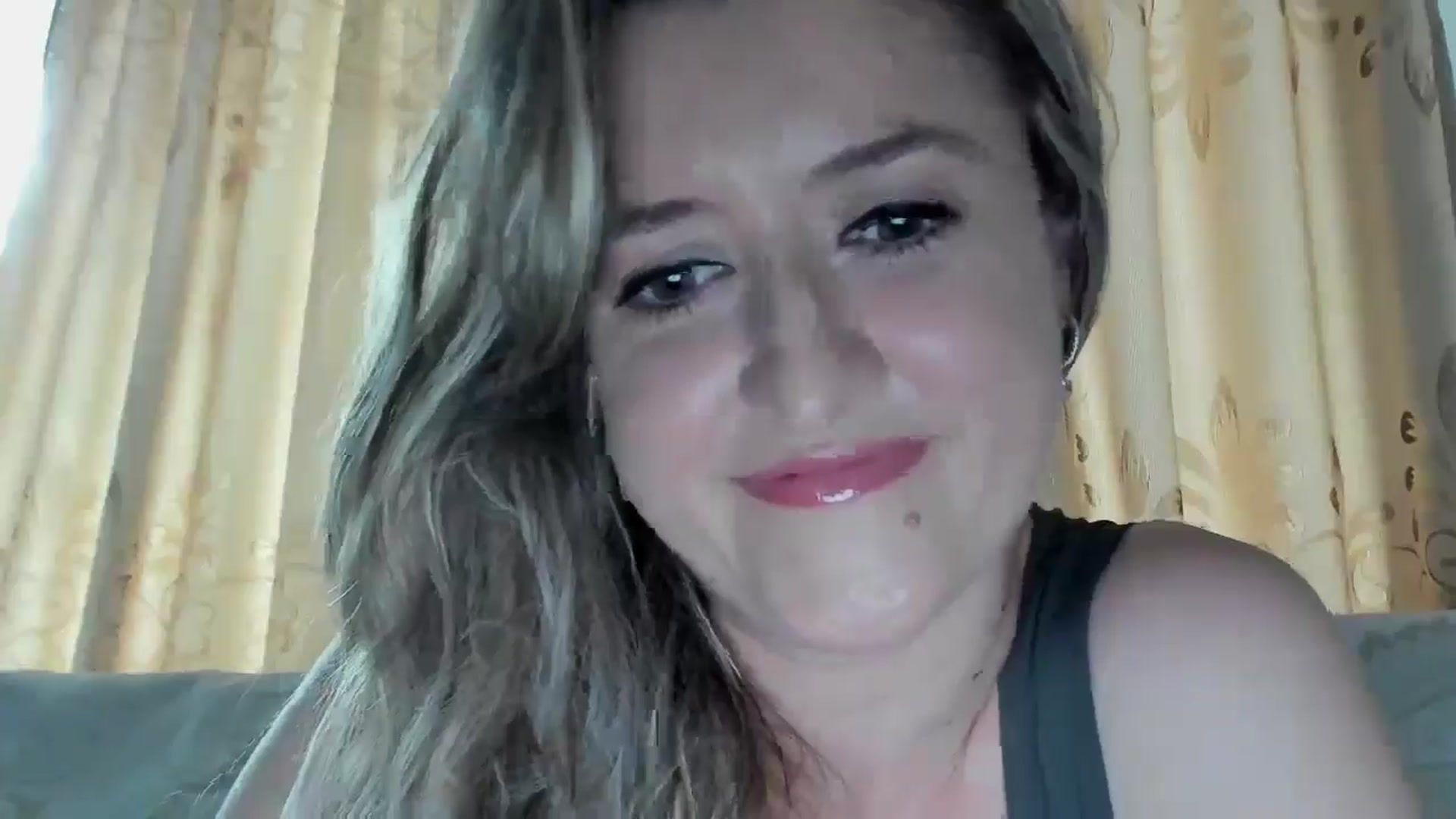 Gallery image thumbnail from BestDream's myfreecams stream on, 07/05/2025, 17:25 image 15 of 20