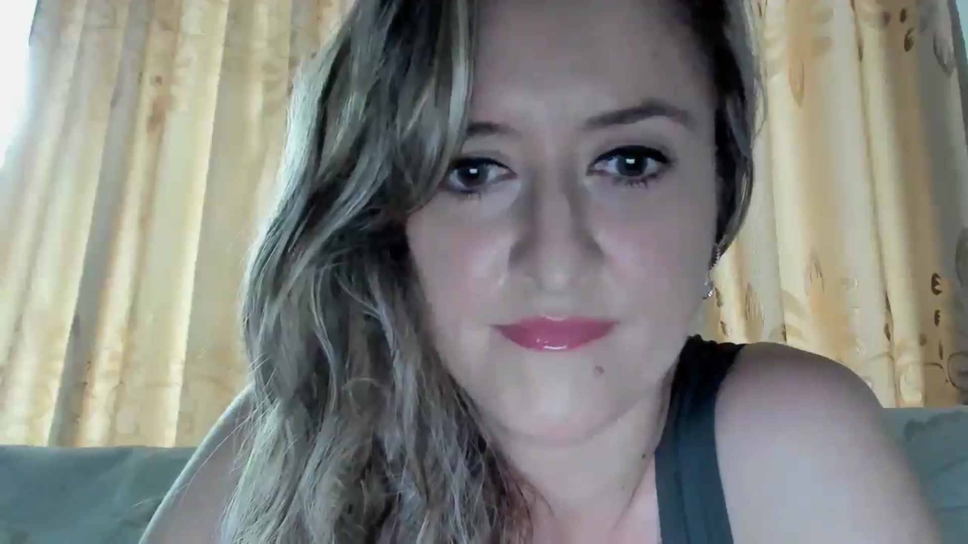 Gallery image thumbnail from BestDream's myfreecams stream on, 07/05/2025, 17:25 image 14 of 20