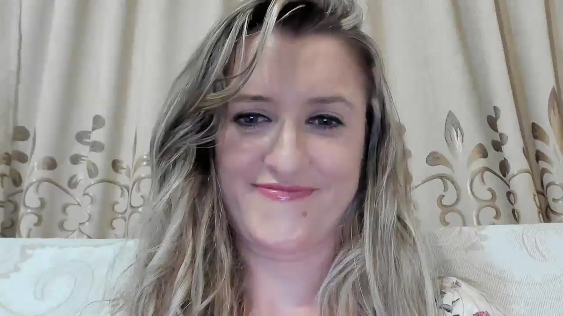Gallery image thumbnail from BestDream's myfreecams stream on, 07/05/2025, 23:41 image 14 of 20