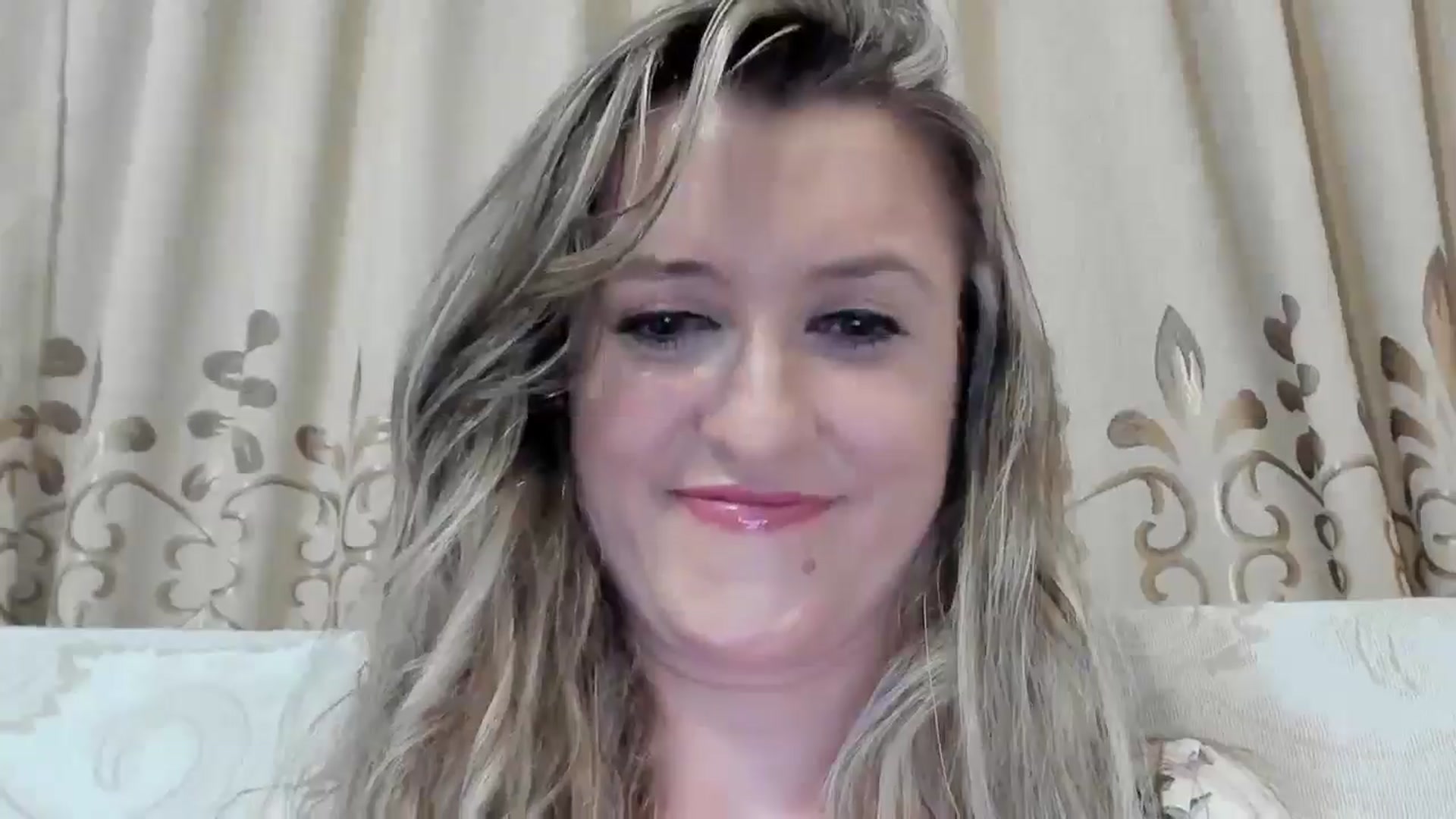 Gallery image thumbnail from BestDream's myfreecams stream on, 07/05/2025, 23:41 image 15 of 20