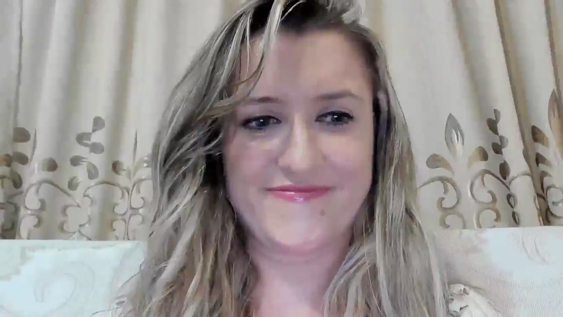 Gallery image thumbnail from BestDream's myfreecams stream on, 07/05/2025, 23:41 image 16 of 20