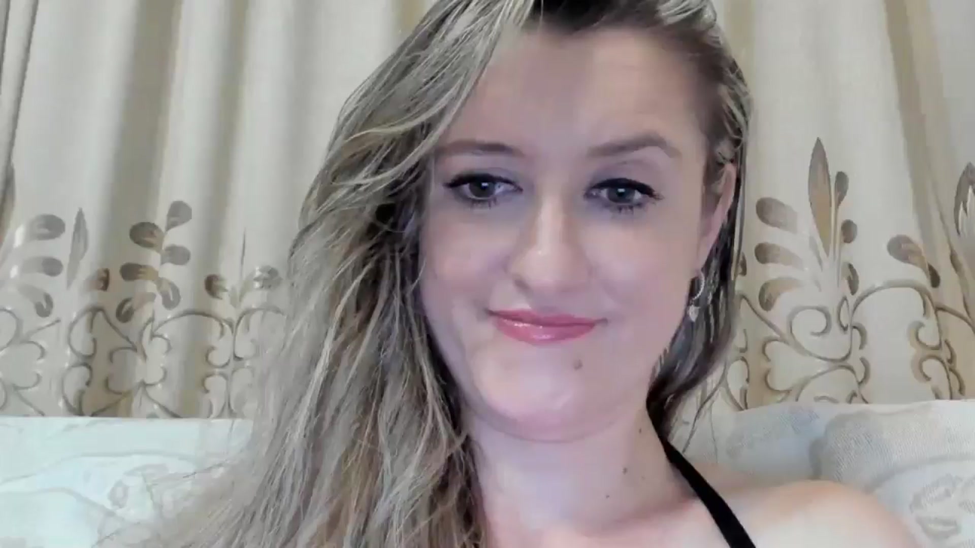 Gallery image thumbnail from BestDream's myfreecams stream on, 07/06/2025, 23:51 image 7 of 20