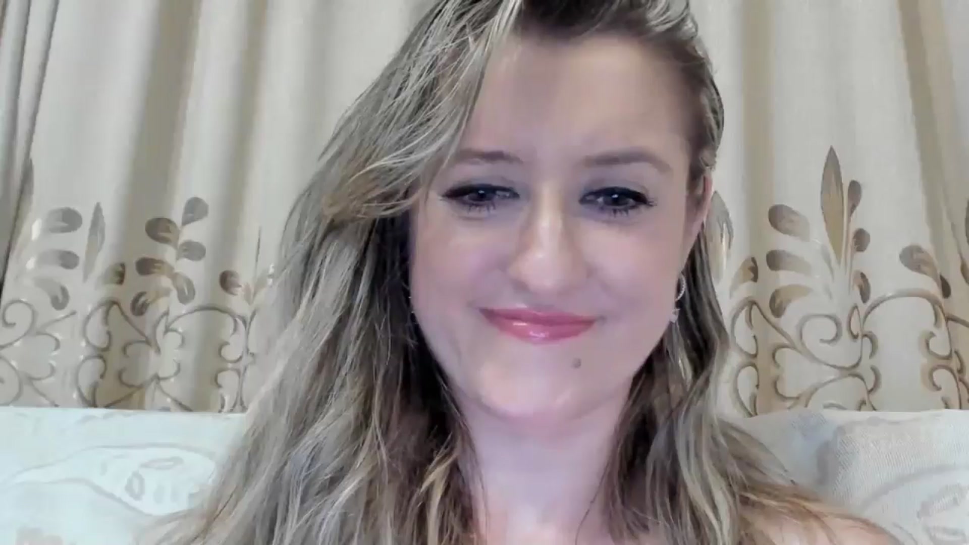 Gallery image thumbnail from BestDream's myfreecams stream on, 07/06/2025, 23:51 image 10 of 20