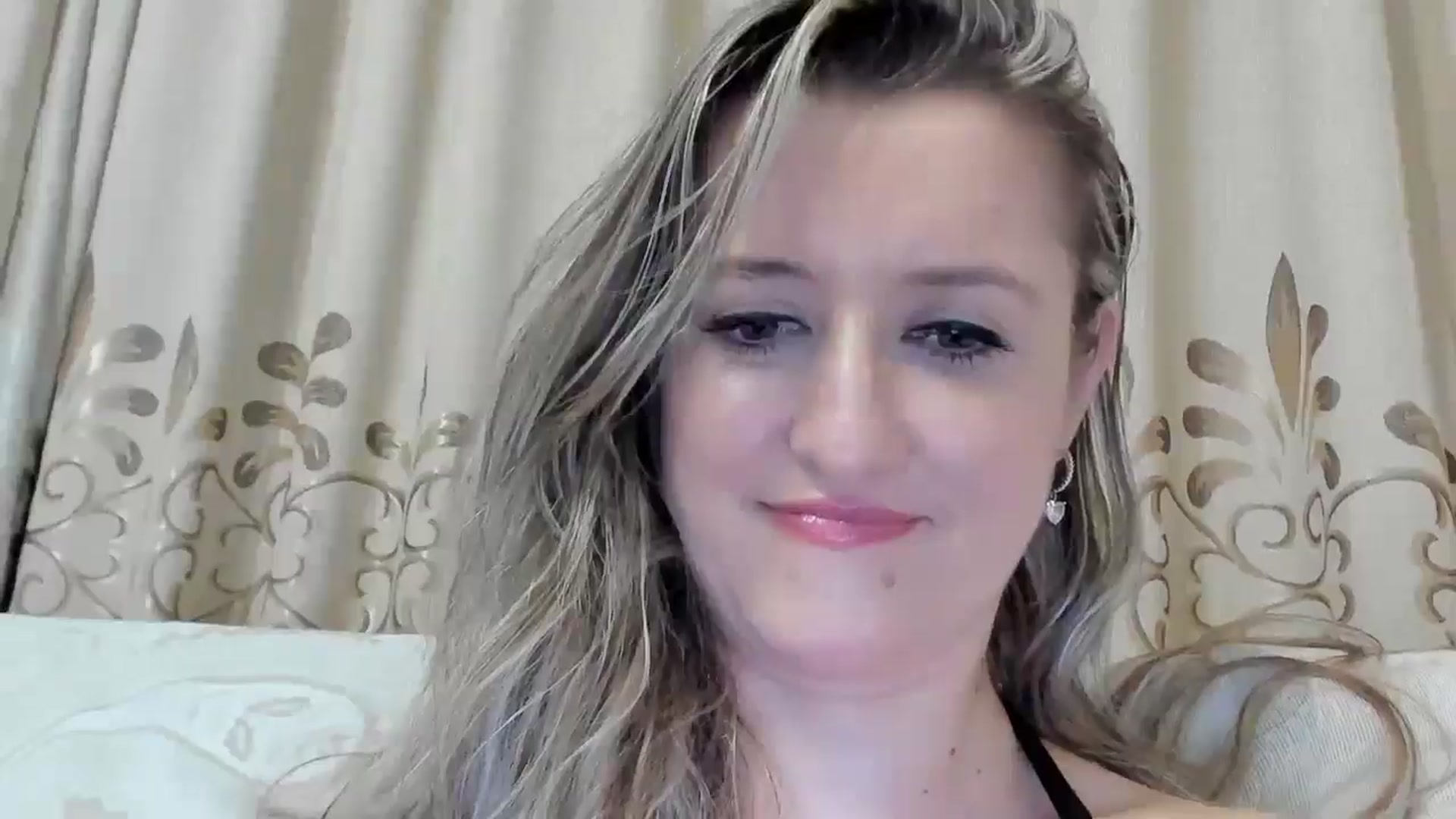 Gallery image thumbnail from BestDream's myfreecams stream on, 07/06/2025, 23:51 image 20 of 20