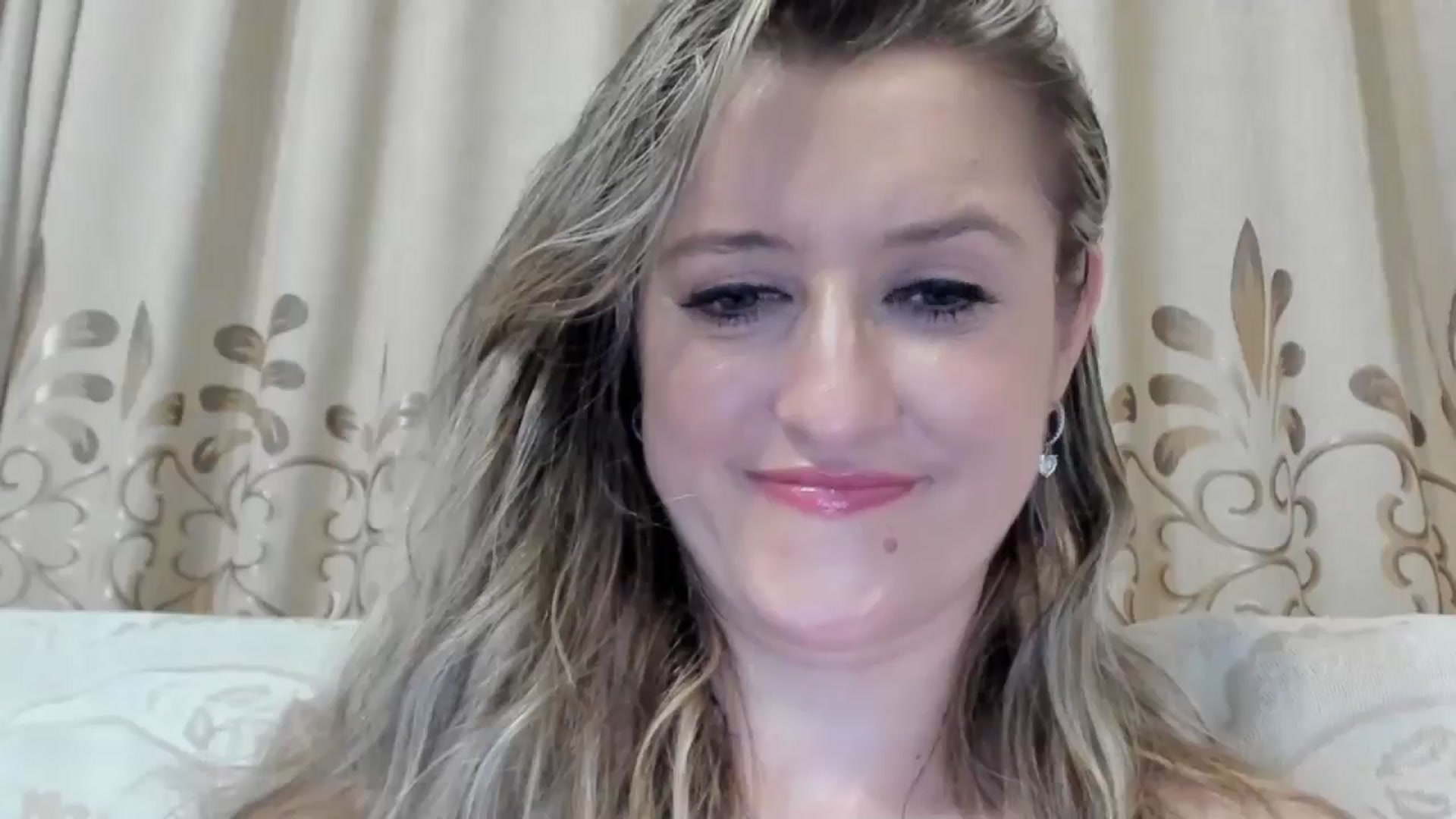 Gallery image thumbnail from BestDream's myfreecams stream on, 07/06/2025, 23:51 image 9 of 20