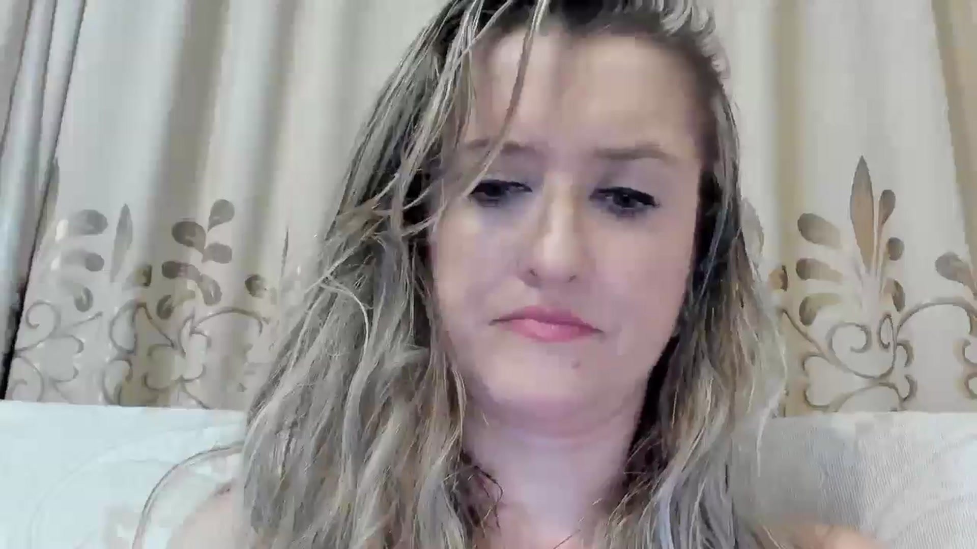 Gallery image thumbnail from BestDream's myfreecams stream on, 07/07/2025, 01:43 image 15 of 20