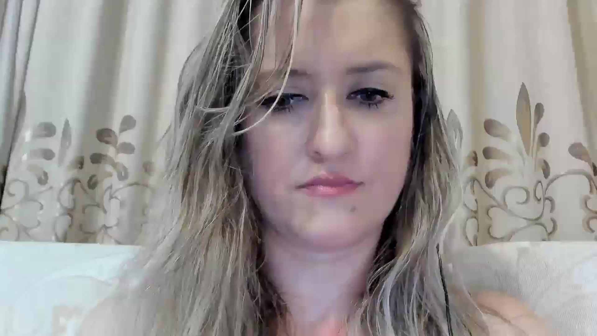 Gallery image thumbnail from BestDream's myfreecams stream on, 07/07/2025, 01:43 image 8 of 20
