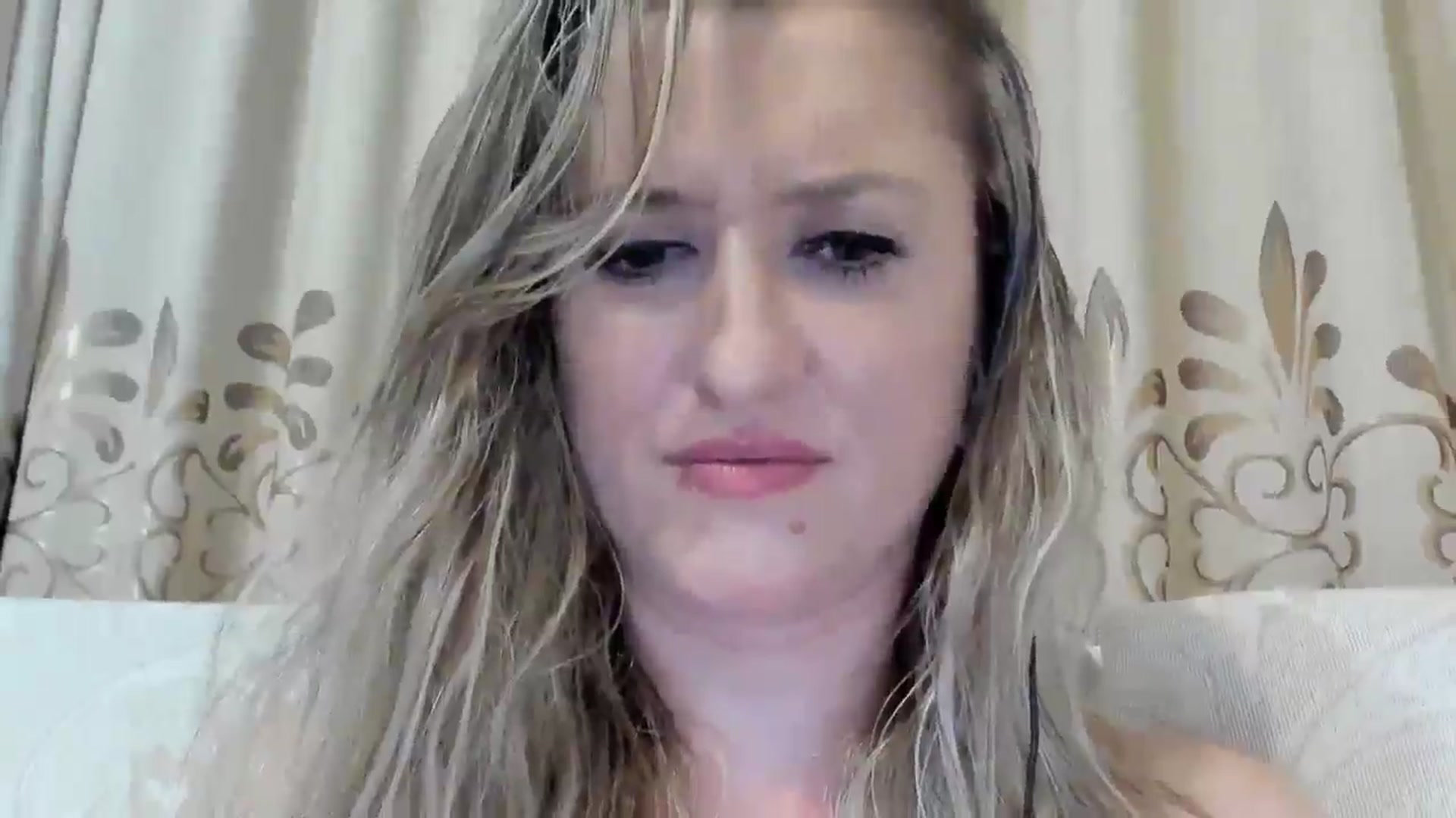 Gallery image thumbnail from BestDream's myfreecams stream on, 07/07/2025, 01:43 image 6 of 20