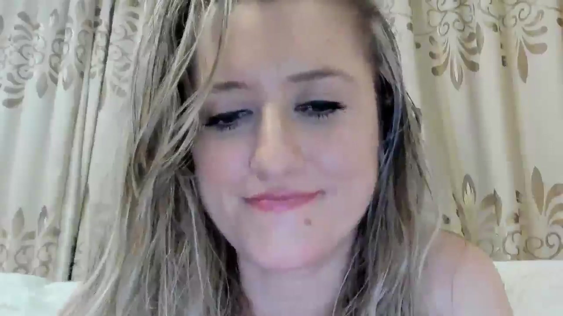 Gallery image thumbnail from BestDream's myfreecams stream on, 07/07/2025, 01:43 image 19 of 20