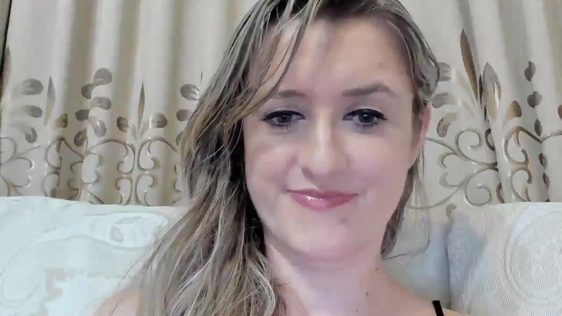 Gallery image thumbnail from BestDream's myfreecams stream on, 07/07/2025, 23:50 image 13 of 20
