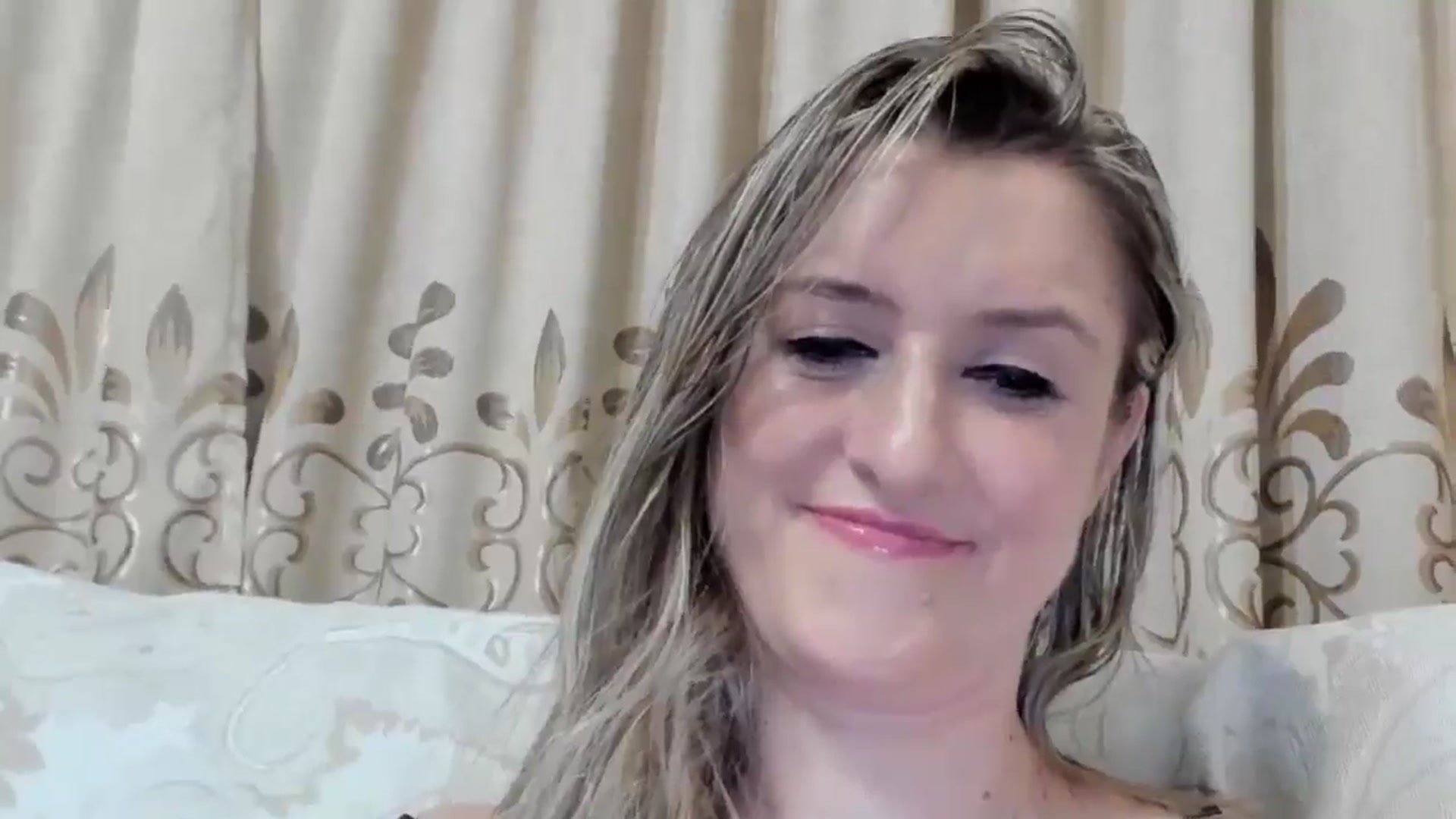 Gallery image thumbnail from BestDream's myfreecams stream on, 07/10/2025, 24:17 image 2 of 20