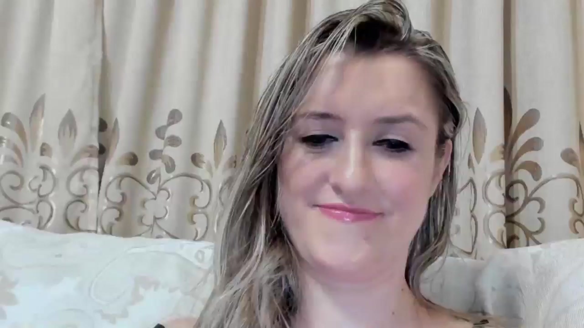 Gallery image thumbnail from BestDream's myfreecams stream on, 07/10/2025, 24:17 image 3 of 20