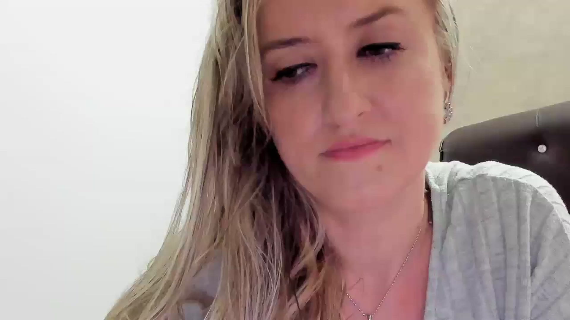 Gallery image thumbnail from BestDream's myfreecams stream on, 07/14/2025, 21:37 image 5 of 20