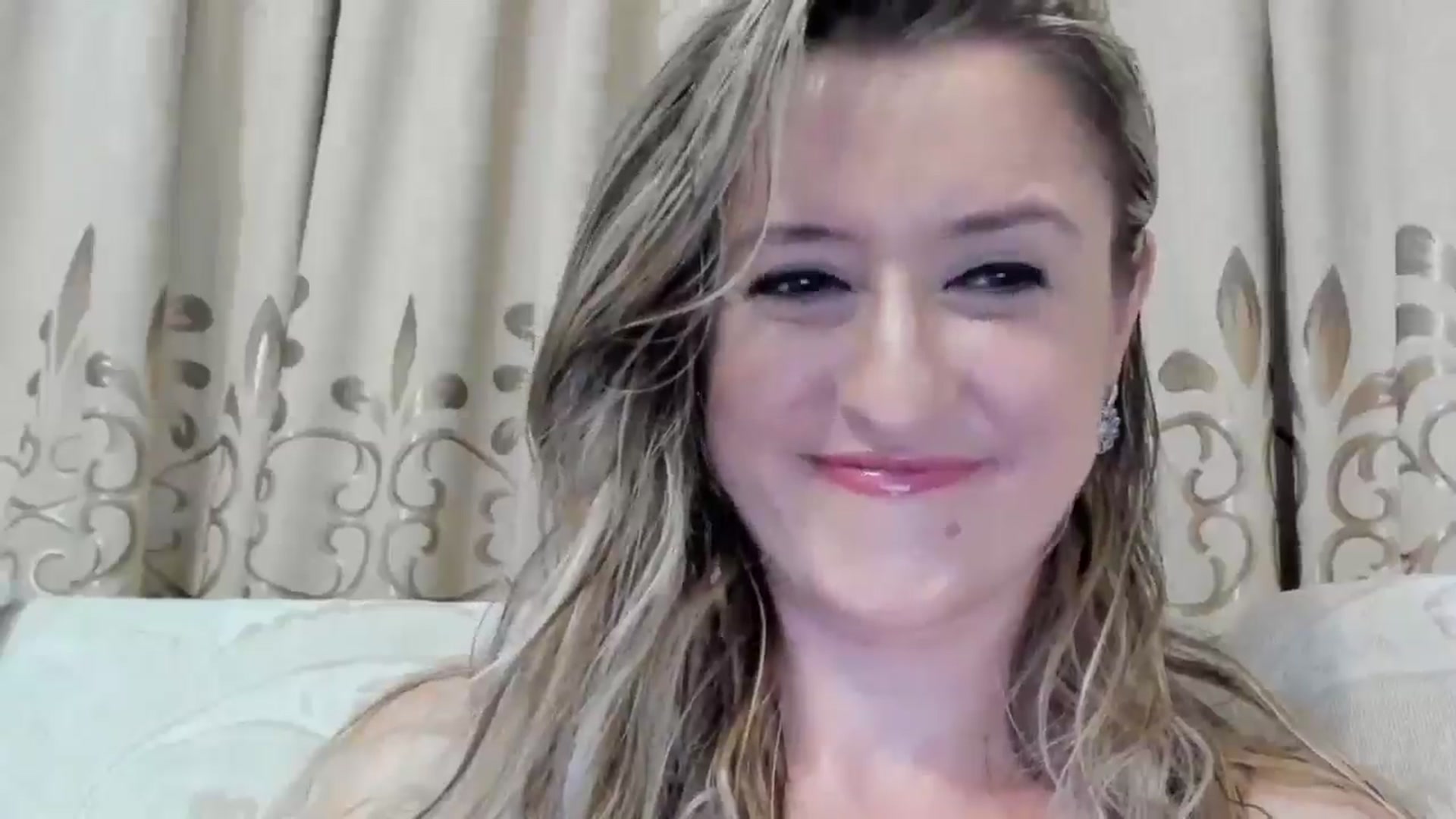 Gallery image thumbnail from BestDream's myfreecams stream on, 07/16/2025, 23:00 image 7 of 20