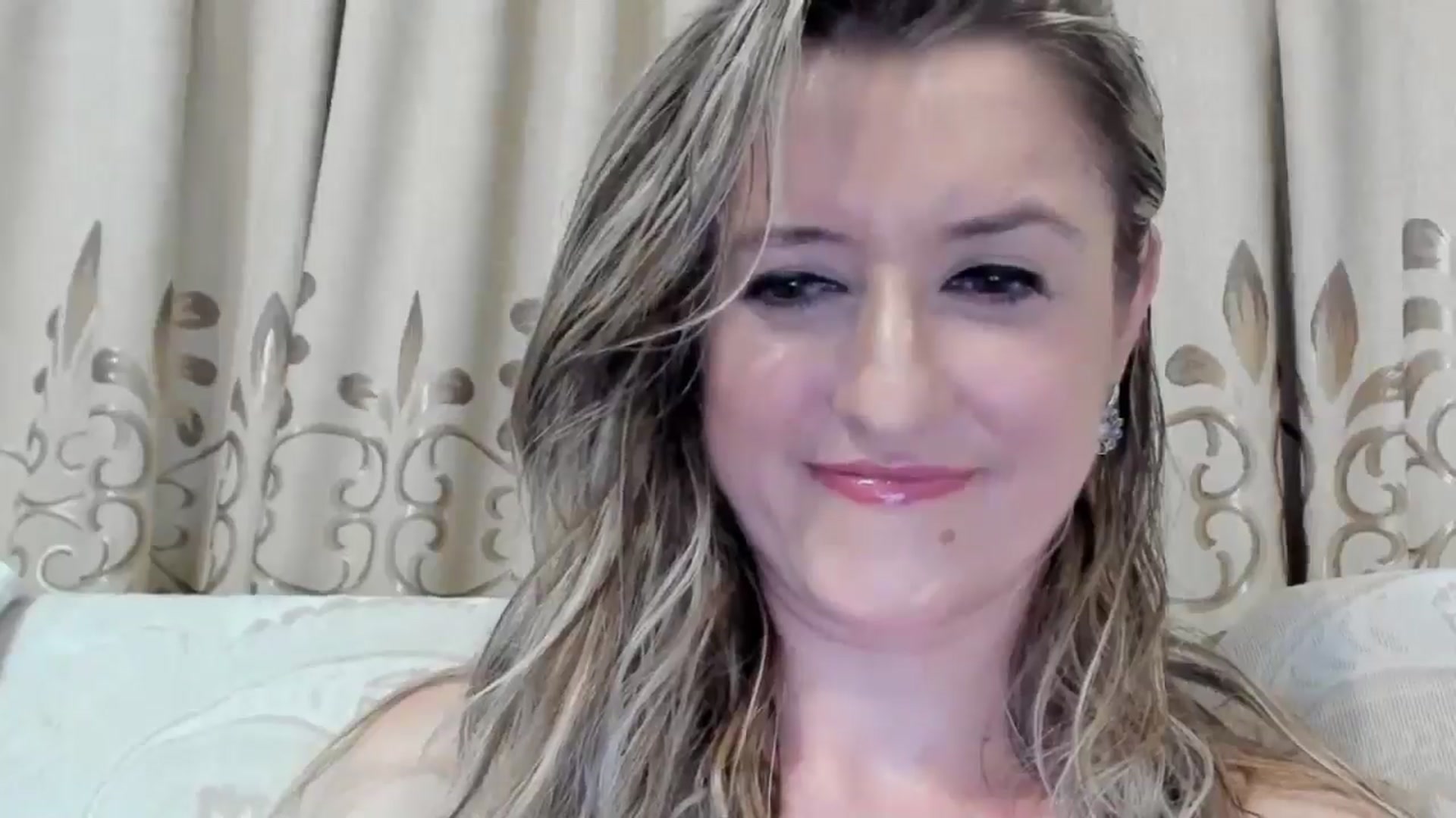 Gallery image thumbnail from BestDream's myfreecams stream on, 07/16/2025, 23:00 image 8 of 20