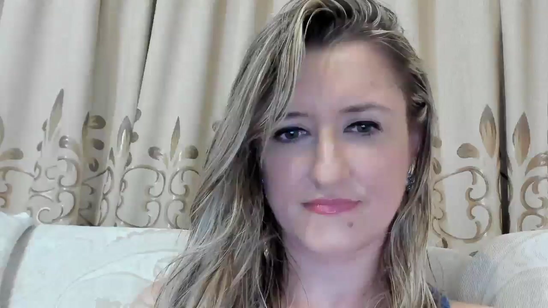Gallery image thumbnail from BestDream's myfreecams stream on, 07/16/2025, 23:51 image 12 of 20