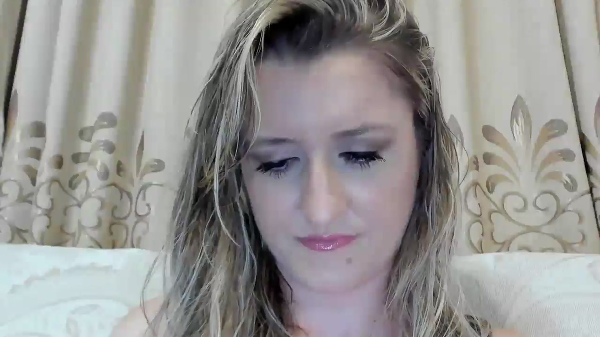 Gallery image thumbnail from BestDream's myfreecams stream on, 07/17/2025, 21:03 image 7 of 20
