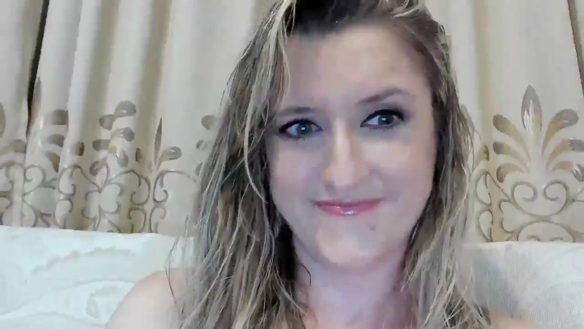 Gallery image thumbnail from BestDream's myfreecams stream on, 07/17/2025, 21:03 image 3 of 20