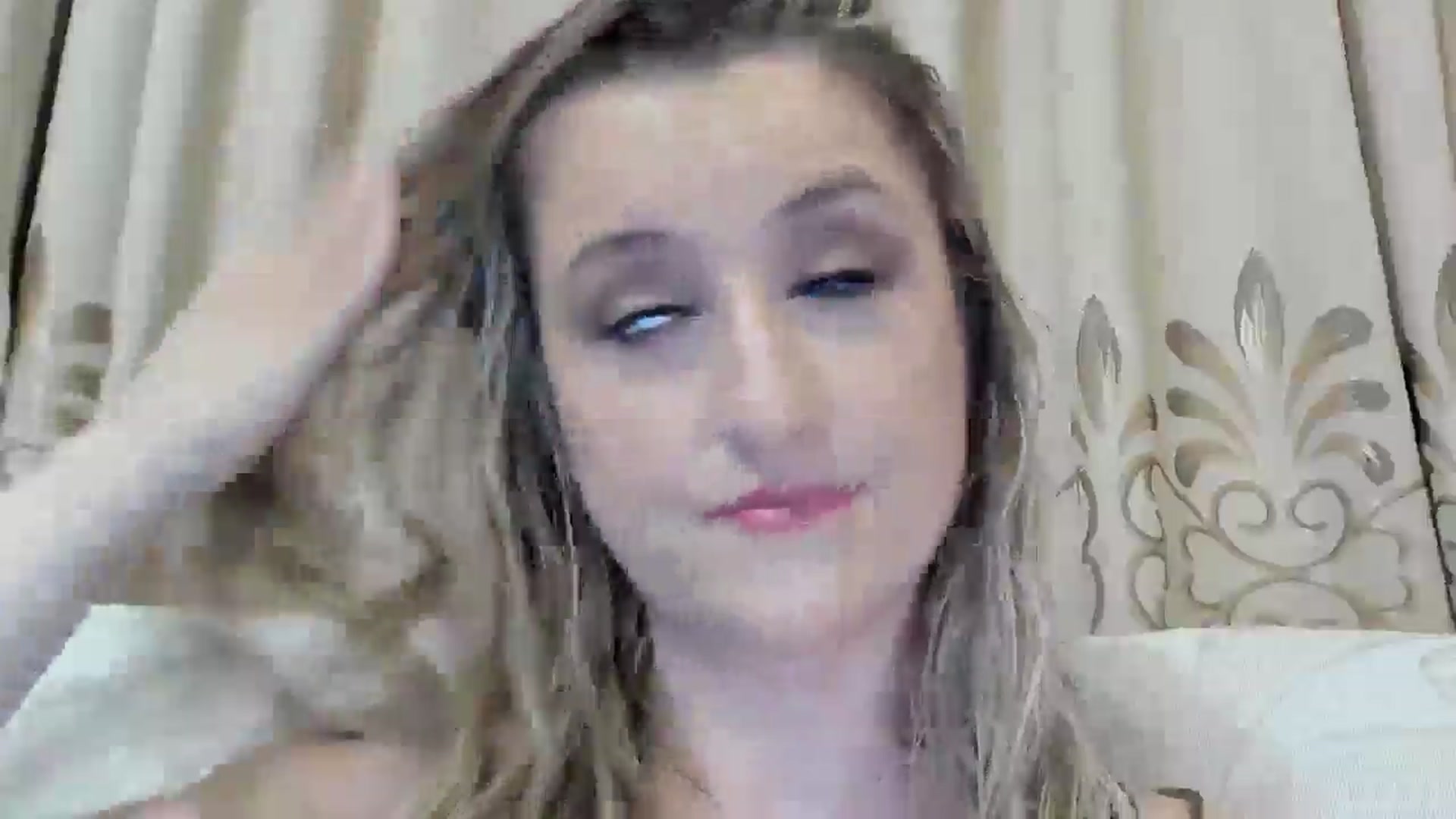 Gallery image thumbnail from BestDream's myfreecams stream on, 07/17/2025, 21:03 image 18 of 20