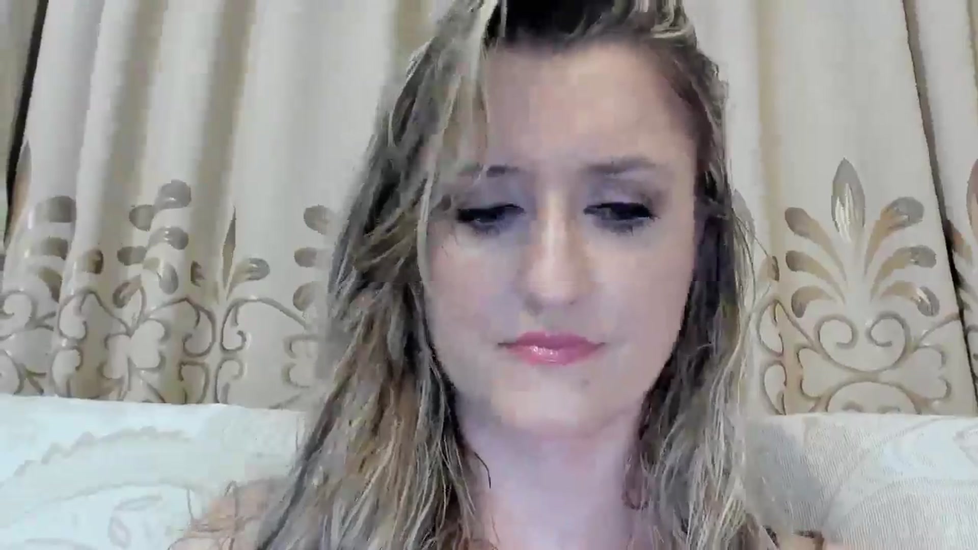Gallery image thumbnail from BestDream's myfreecams stream on, 07/17/2025, 21:03 image 17 of 20