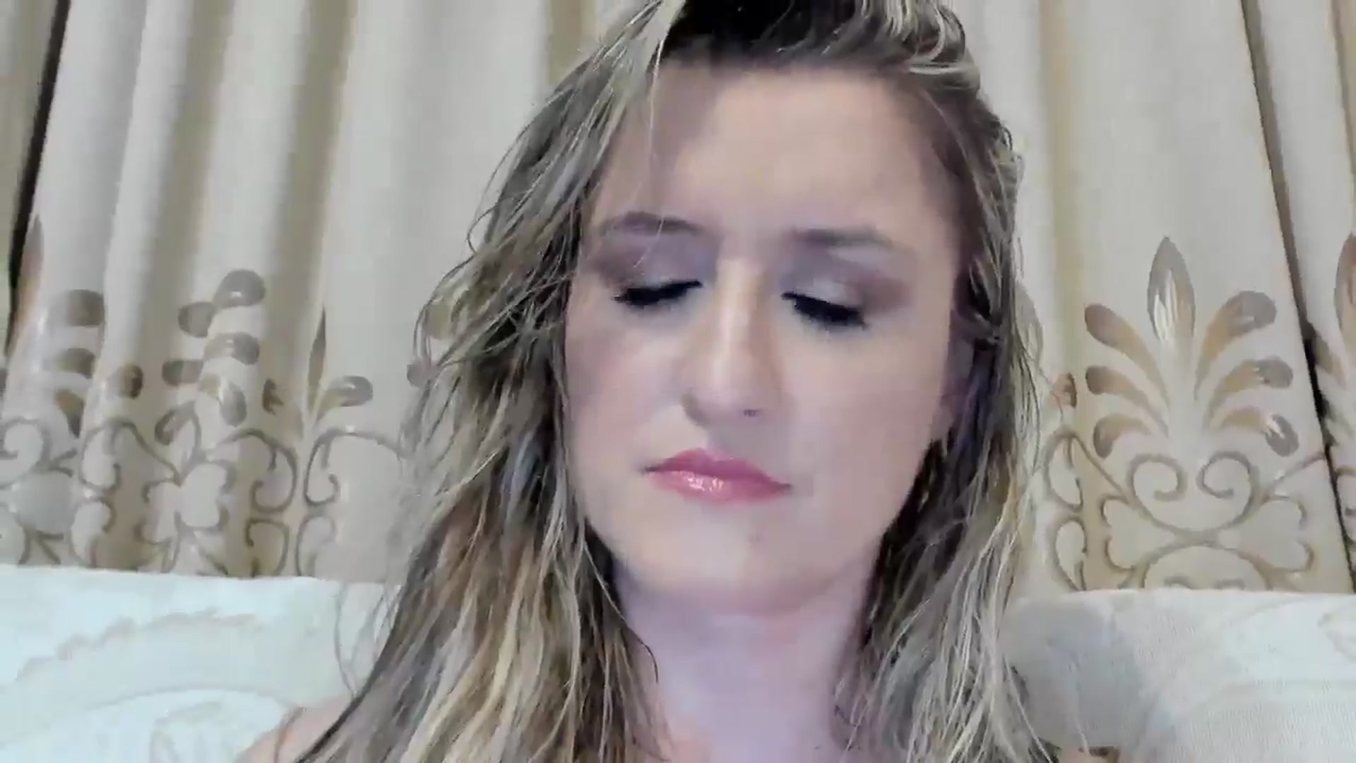 Gallery image thumbnail from BestDream's myfreecams stream on, 07/17/2025, 21:03 image 19 of 20