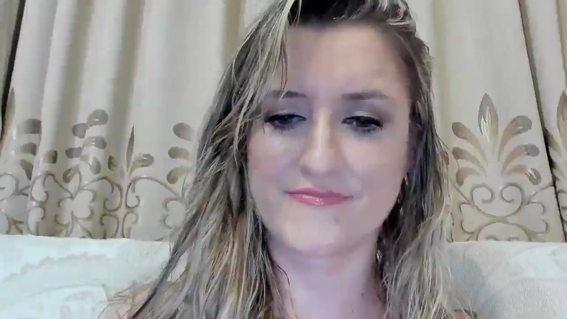 Gallery image thumbnail from BestDream's myfreecams stream on, 07/17/2025, 21:03 image 14 of 20