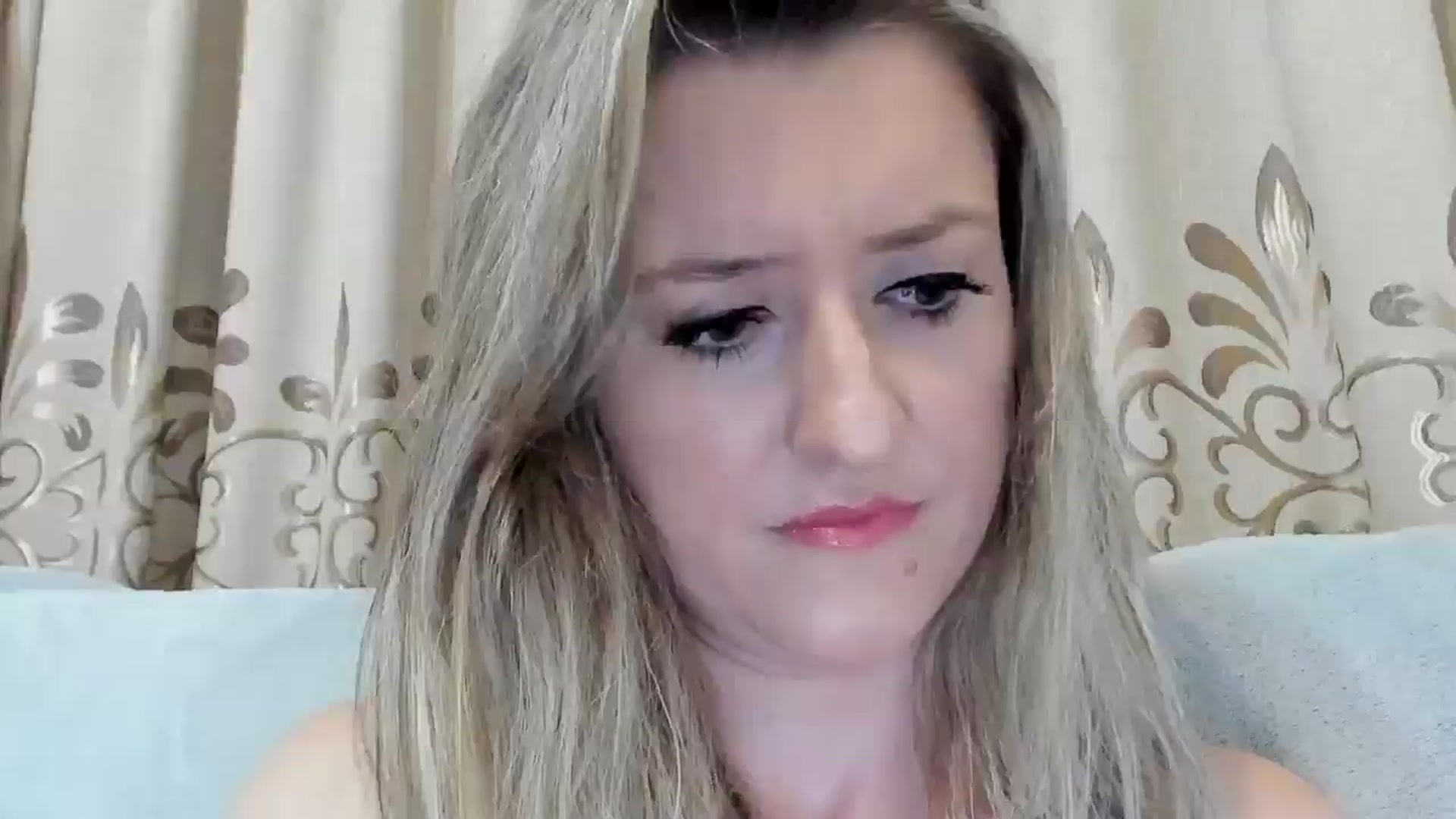 Gallery image thumbnail from BestDream's myfreecams stream on, 07/20/2025, 21:32 image 10 of 20