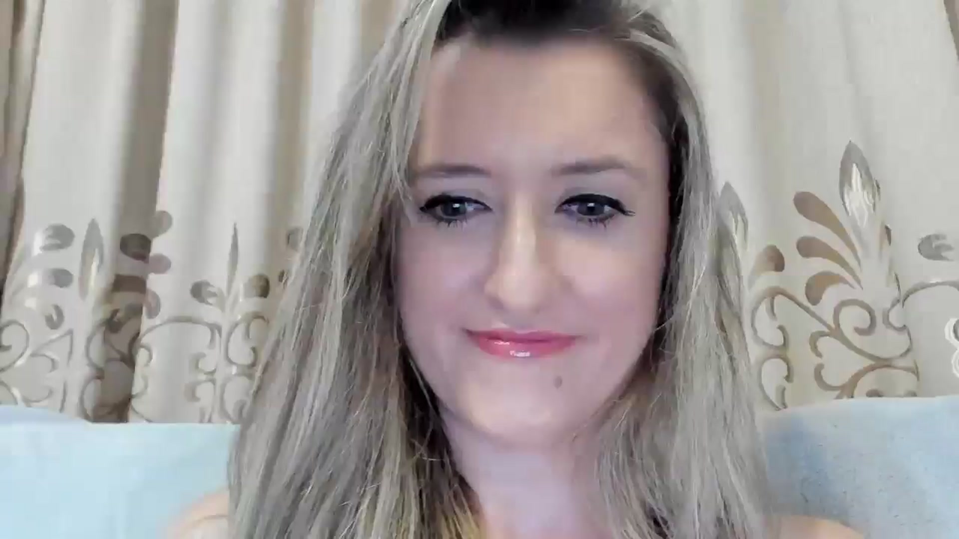 Gallery image thumbnail from BestDream's myfreecams stream on, 07/20/2025, 21:32 image 2 of 20