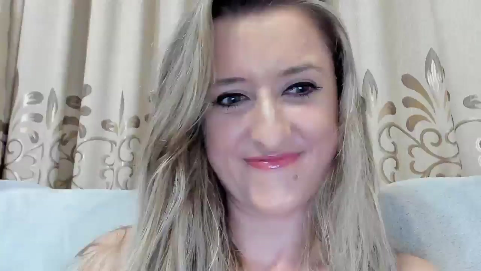 Gallery image thumbnail from BestDream's myfreecams stream on, 07/20/2025, 21:32 image 19 of 20