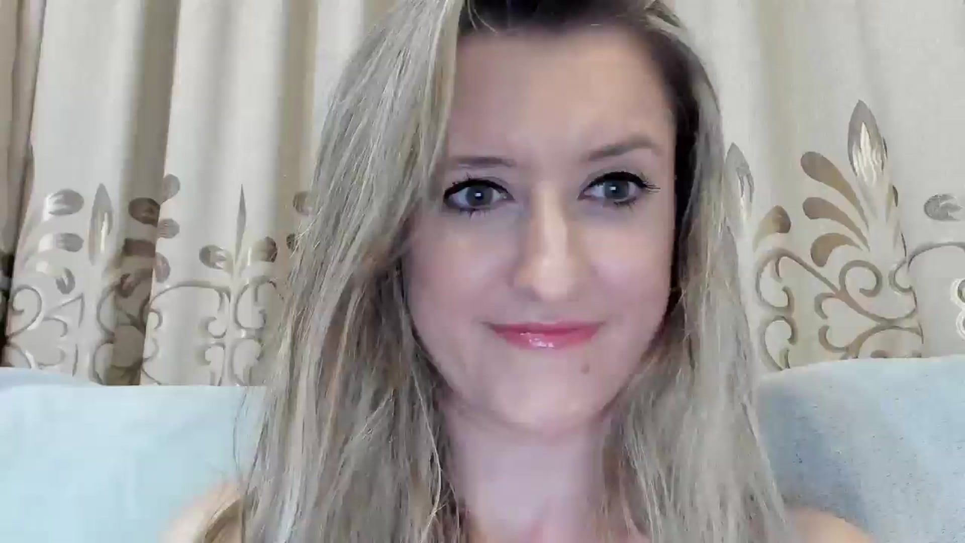 Gallery image thumbnail from BestDream's myfreecams stream on, 07/20/2025, 21:32 image 12 of 20