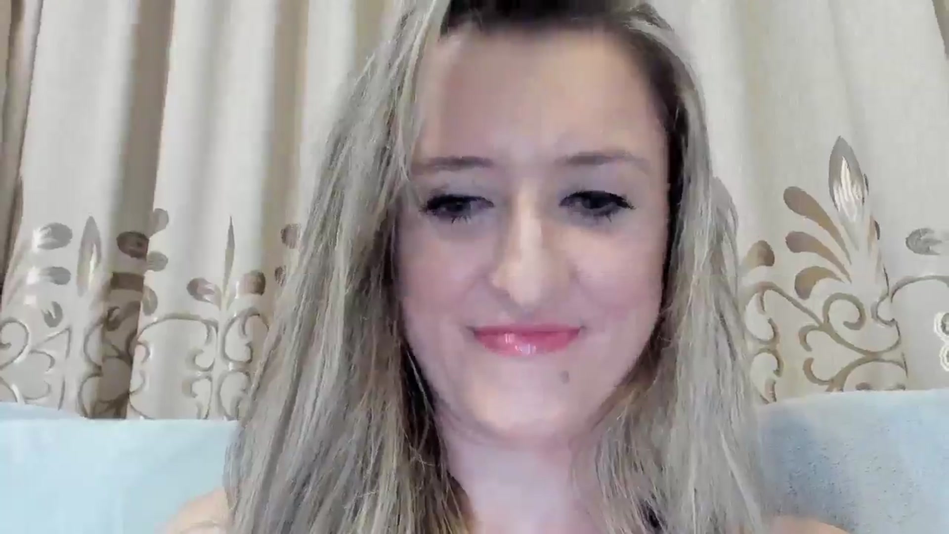 Gallery image thumbnail from BestDream's myfreecams stream on, 07/20/2025, 21:32 image 5 of 20