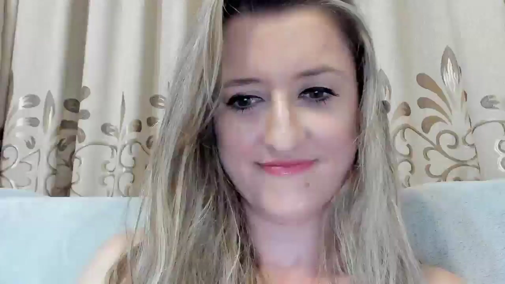 Gallery image thumbnail from BestDream's myfreecams stream on, 07/20/2025, 21:32 image 13 of 20