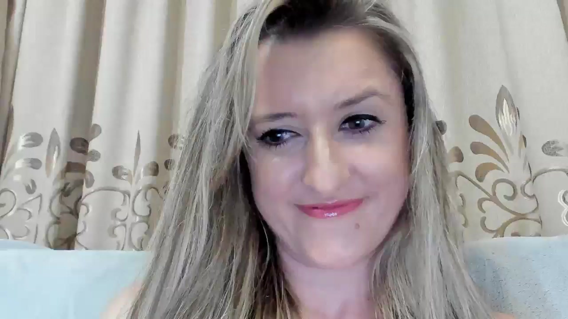 Gallery image thumbnail from BestDream's myfreecams stream on, 07/20/2025, 21:32 image 8 of 20