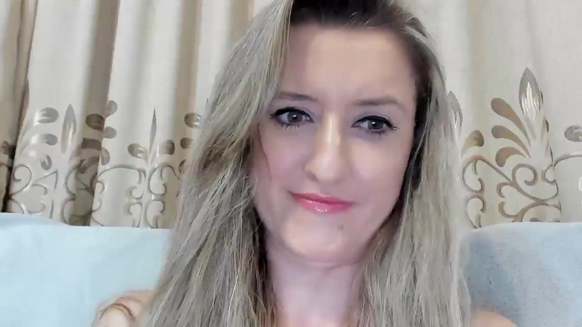 Gallery image thumbnail from BestDream's myfreecams stream on, 07/20/2025, 21:45 image 12 of 20