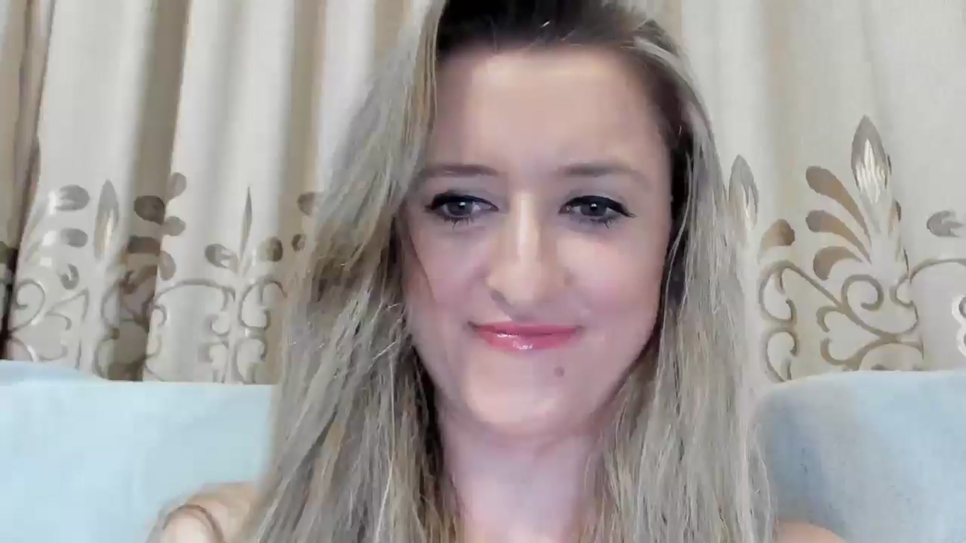 Gallery image thumbnail from BestDream's myfreecams stream on, 07/20/2025, 21:45 image 11 of 20