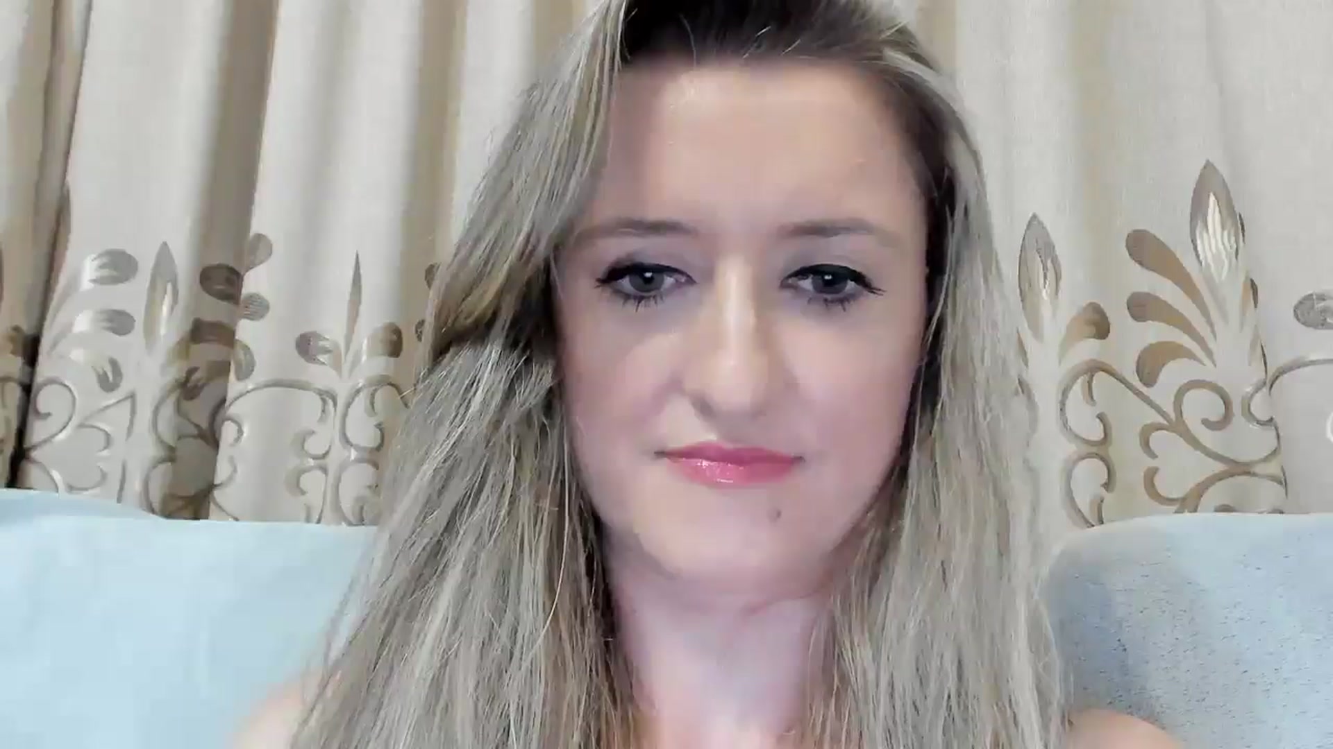 Gallery image thumbnail from BestDream's myfreecams stream on, 07/20/2025, 21:45 image 15 of 20