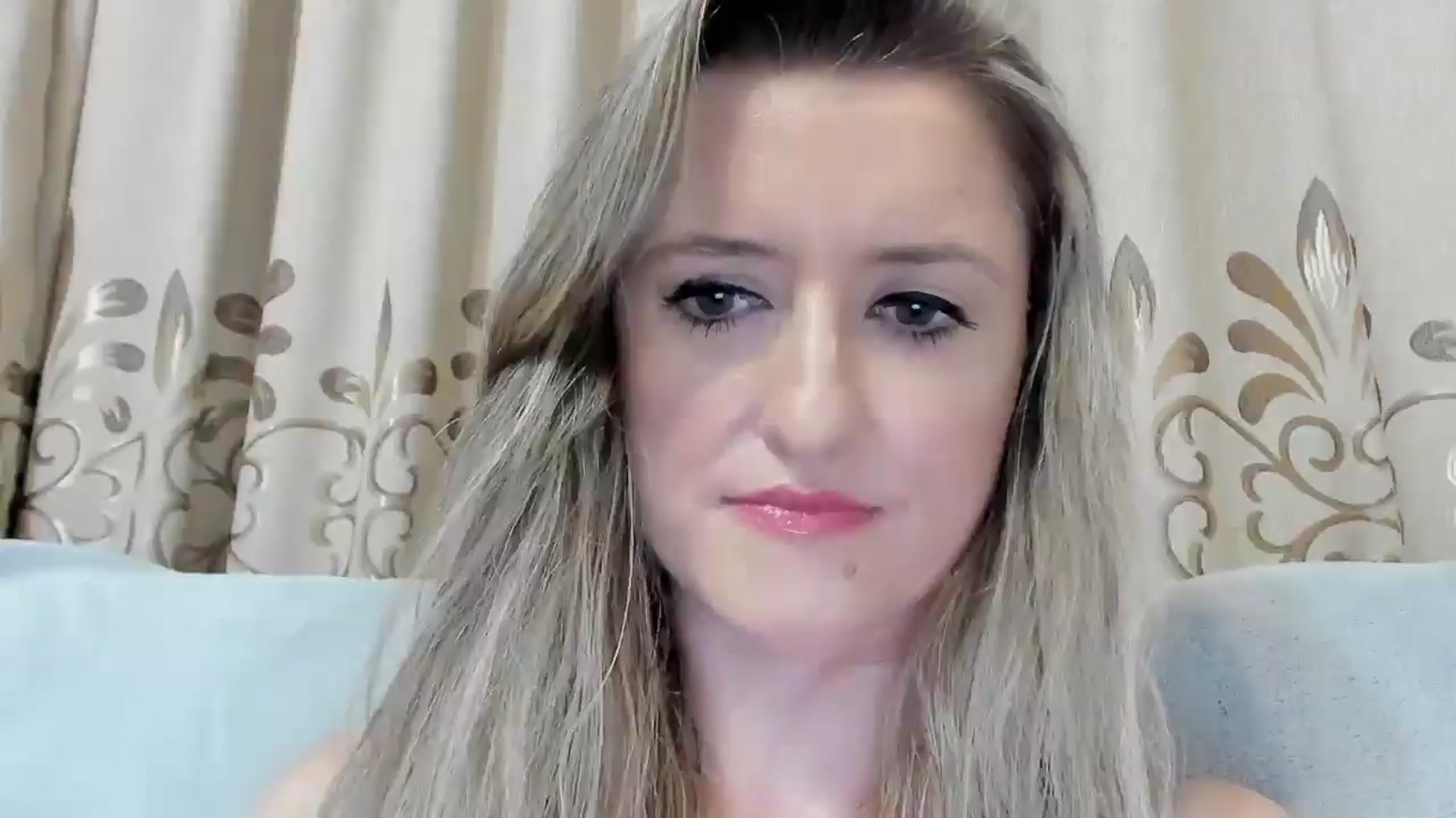 Gallery image thumbnail from BestDream's myfreecams stream on, 07/20/2025, 21:45 image 14 of 20