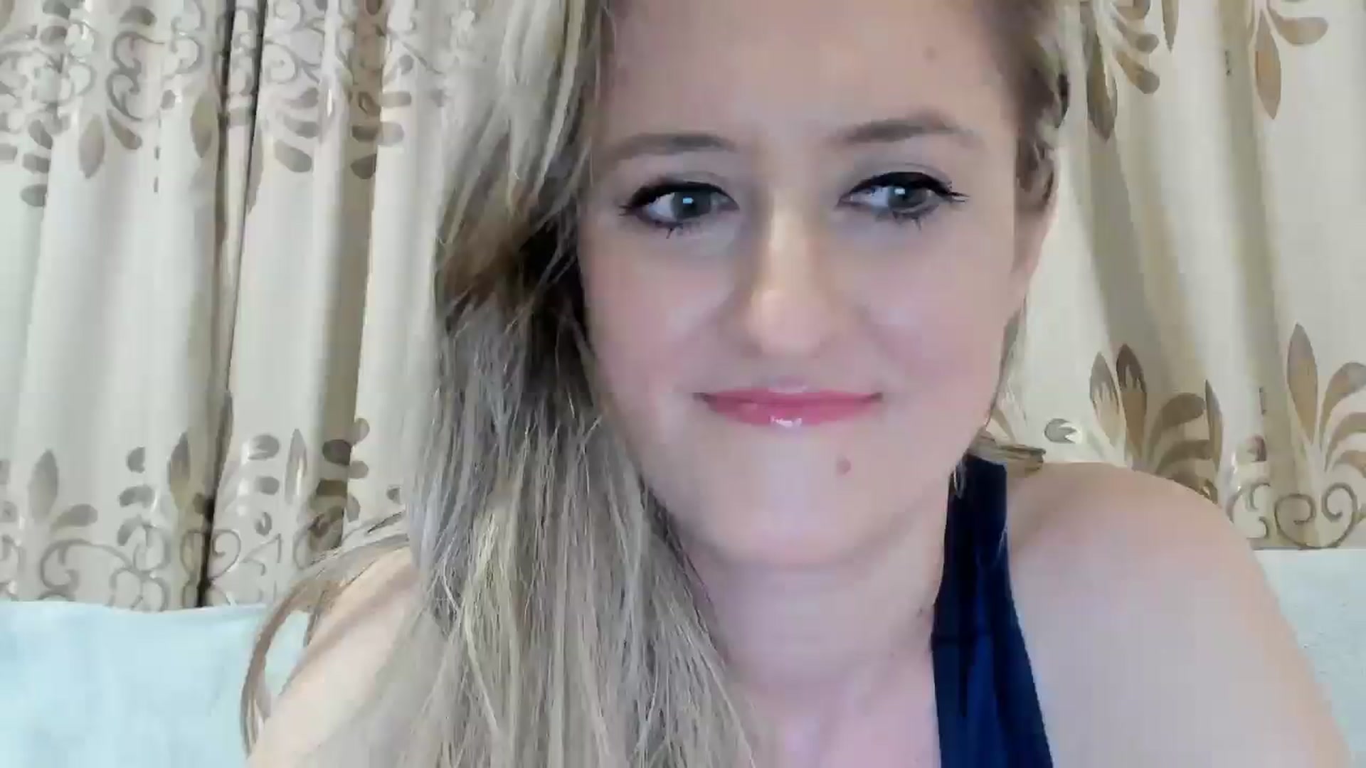Gallery image thumbnail from BestDream's myfreecams stream on, 07/20/2025, 22:00 image 18 of 20