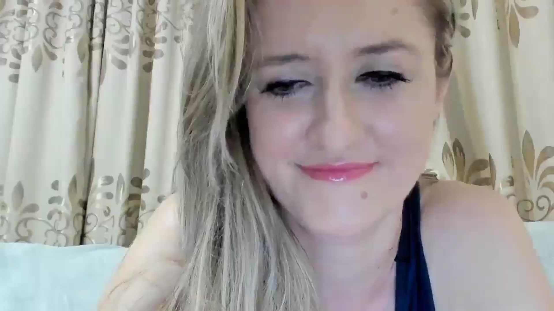 Gallery image thumbnail from BestDream's myfreecams stream on, 07/20/2025, 22:00 image 11 of 20