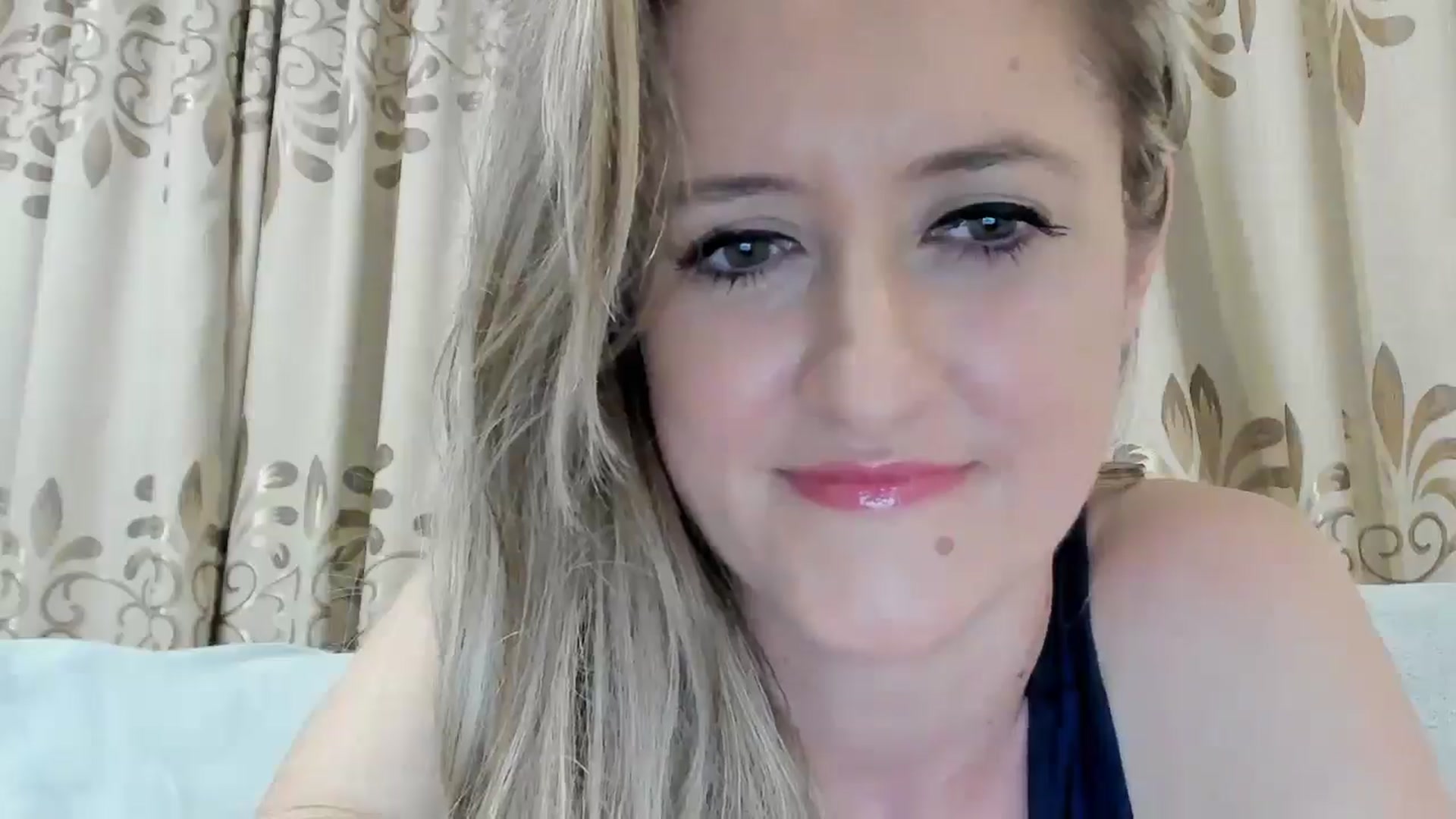 Gallery image thumbnail from BestDream's myfreecams stream on, 07/20/2025, 22:00 image 16 of 20