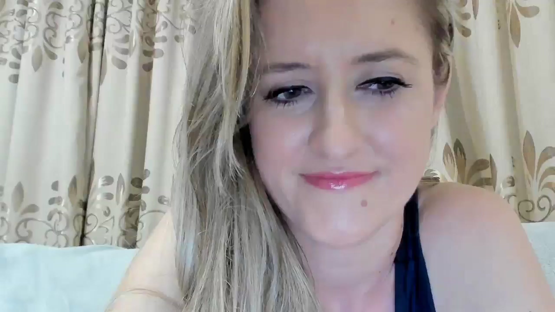 Gallery image thumbnail from BestDream's myfreecams stream on, 07/20/2025, 22:00 image 15 of 20