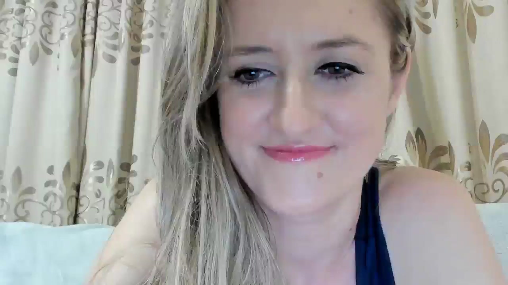 Gallery image thumbnail from BestDream's myfreecams stream on, 07/20/2025, 22:00 image 12 of 20
