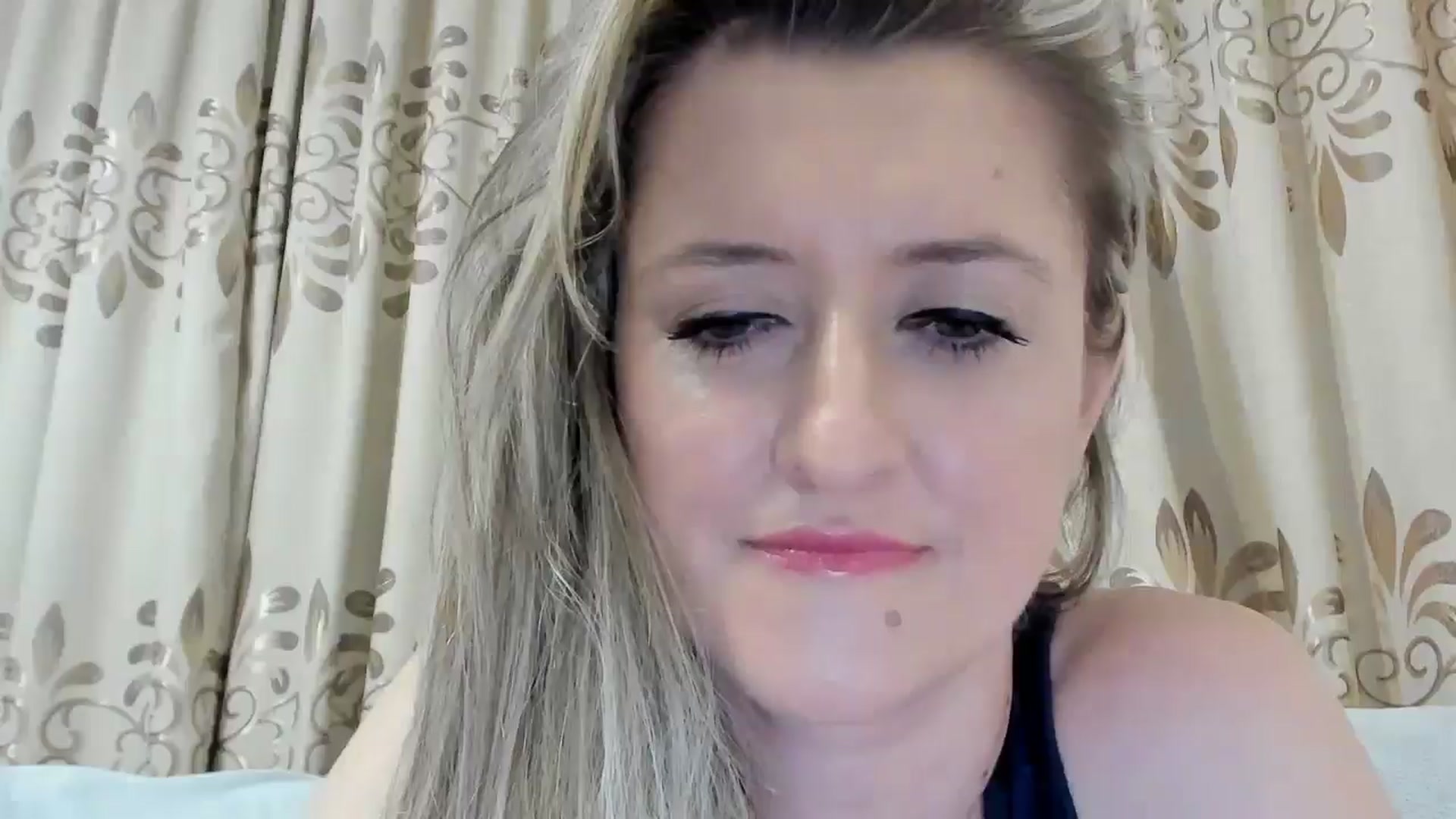 Gallery image thumbnail from BestDream's myfreecams stream on, 07/20/2025, 22:30 image 1 of 20