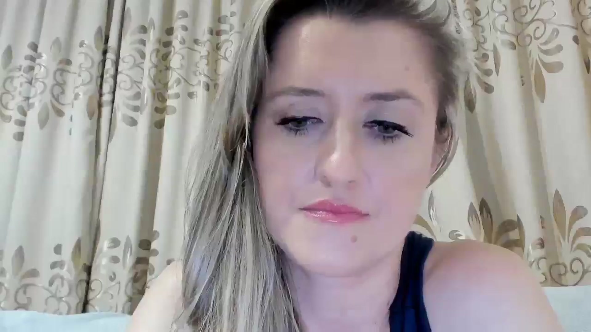 Gallery image thumbnail from BestDream's myfreecams stream on, 07/20/2025, 23:30 image 13 of 20