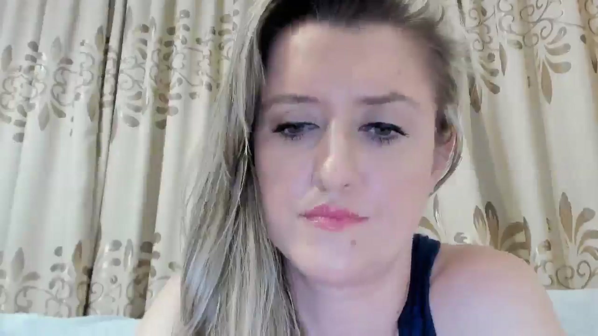 Gallery image thumbnail from BestDream's myfreecams stream on, 07/20/2025, 23:30 image 17 of 20
